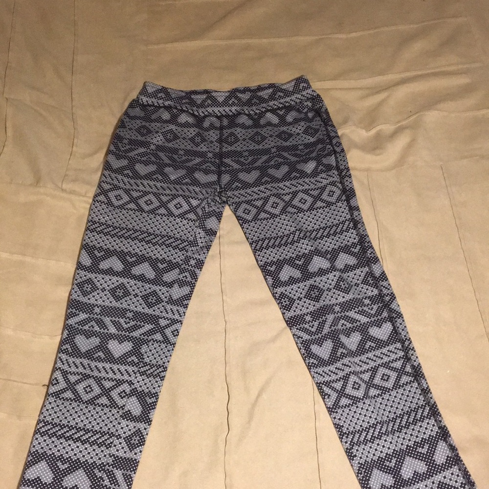 Patterned stretchy leggings